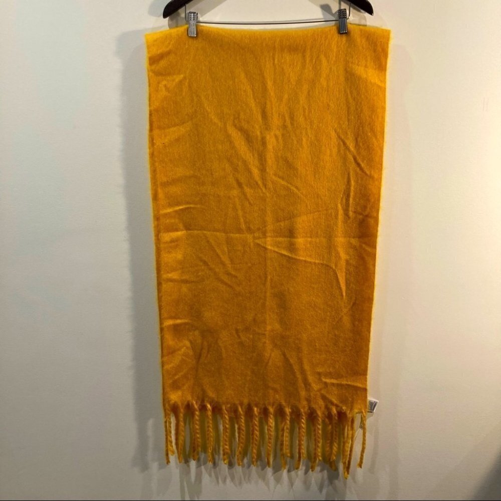 GAP Scarf NWT Buttery Soft Warm Yellow W/ Fringe